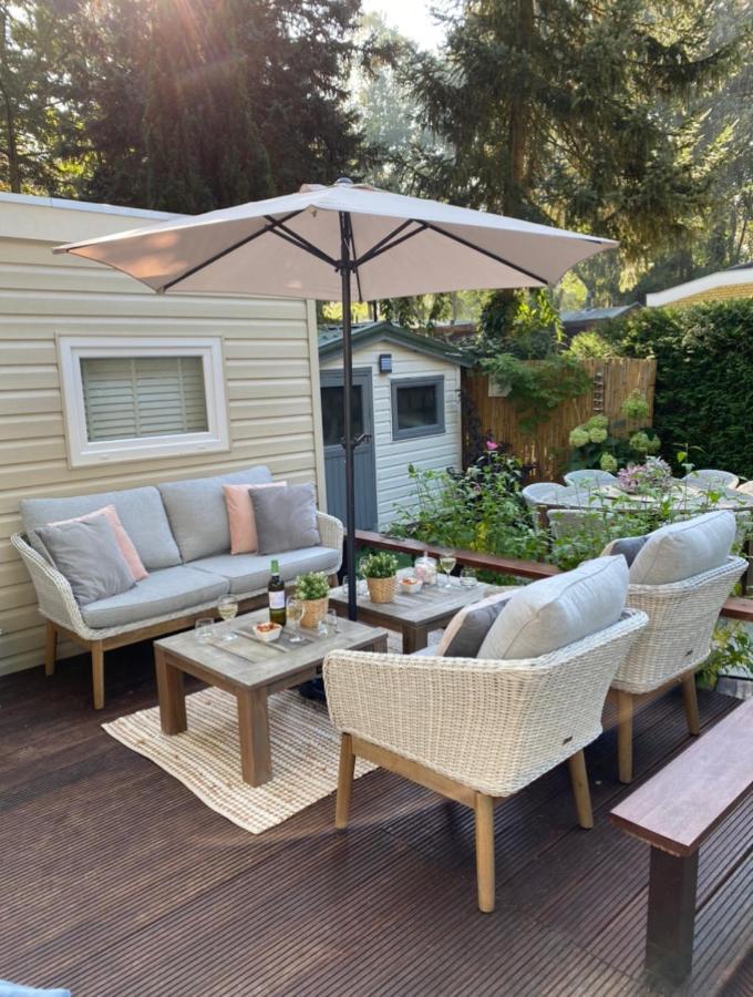 Luxe Chalet Met Prachtig Terras Op De Veluwe , Veel Privacy Хундерло Экстерьер фото